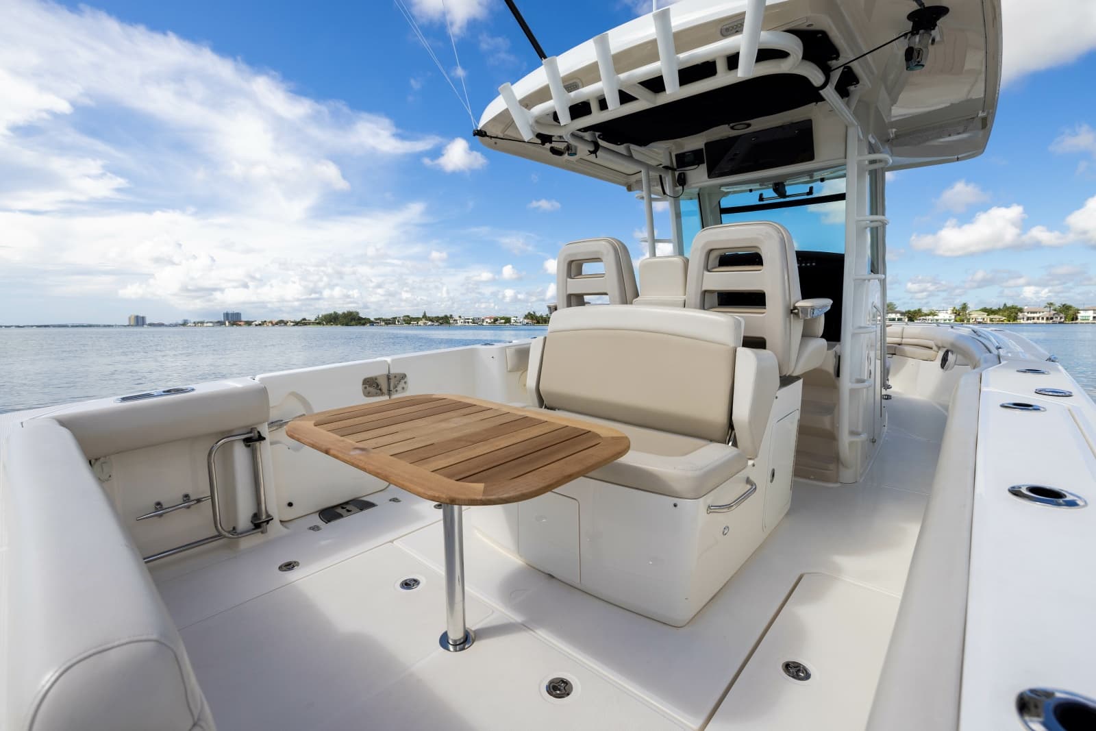 2024 Boston Whaler 330 Outrage - Photo 52