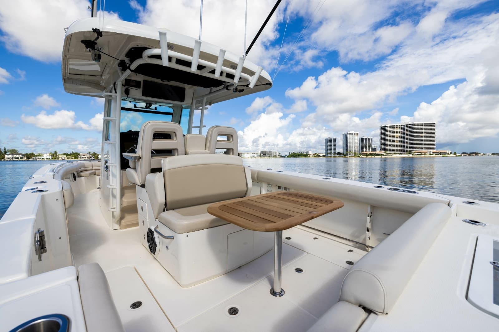 2024 Boston Whaler 330 Outrage - Photo 53