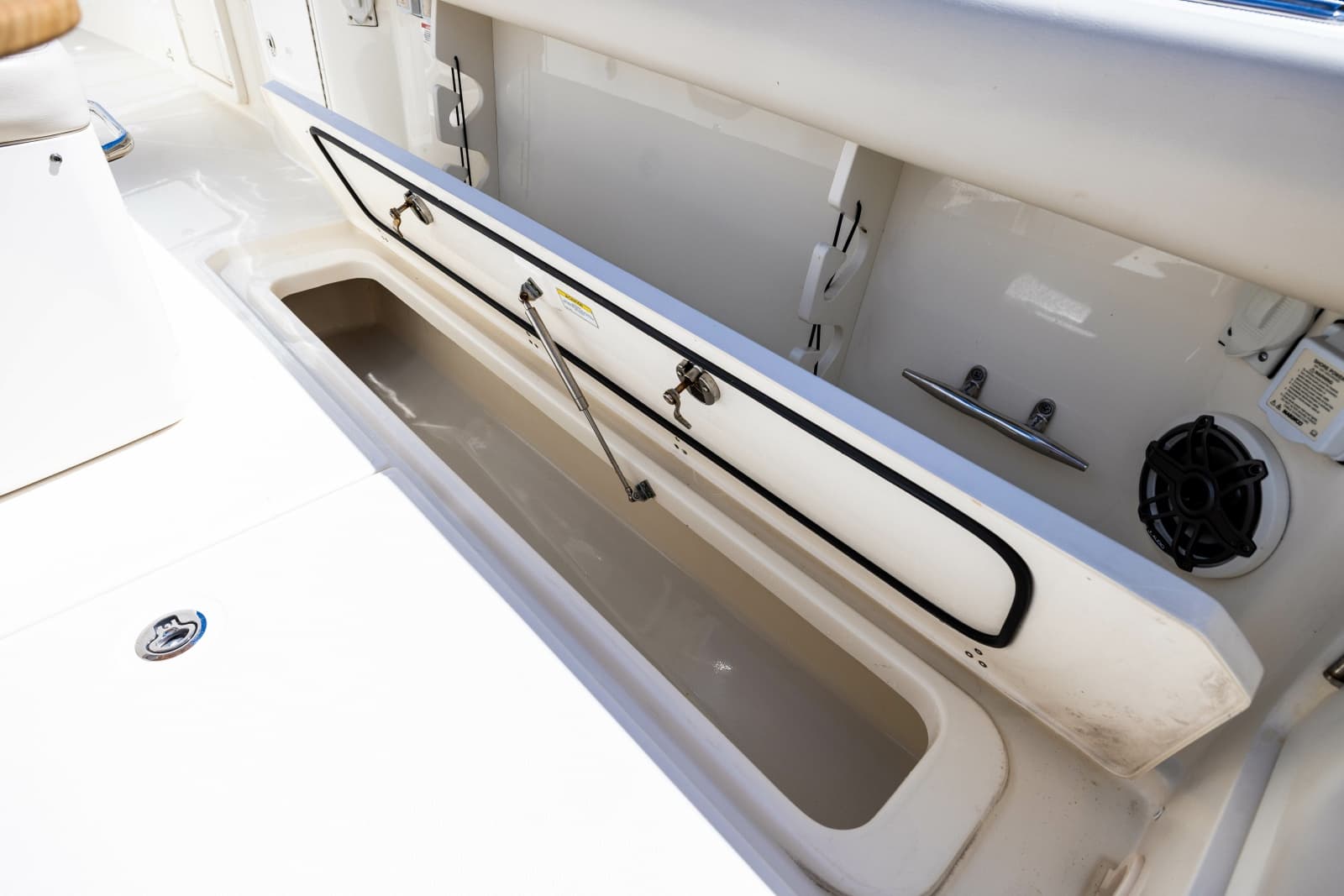 2024 Boston Whaler 330 Outrage - Photo 63