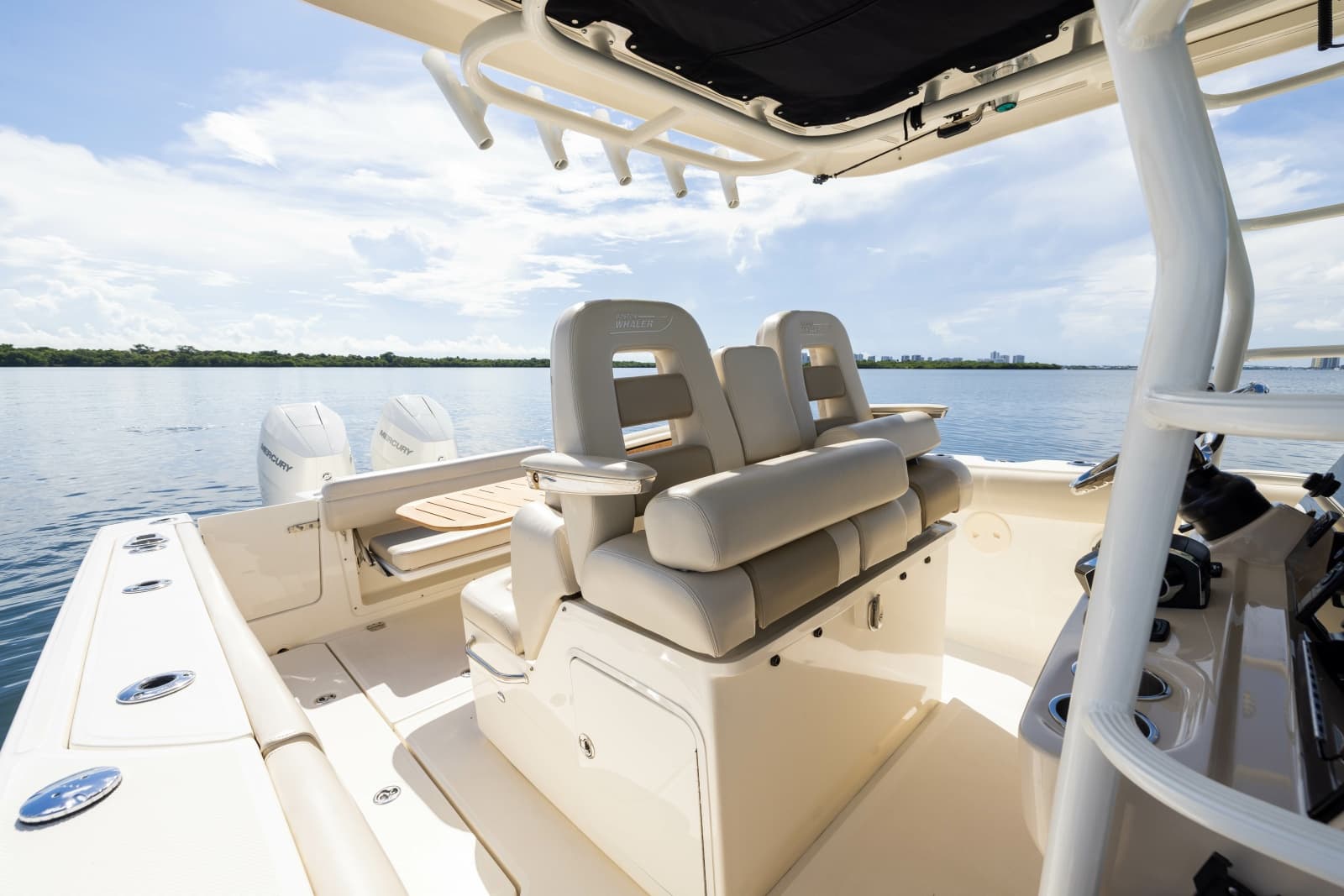 2024 Boston Whaler 330 Outrage - Photo 33