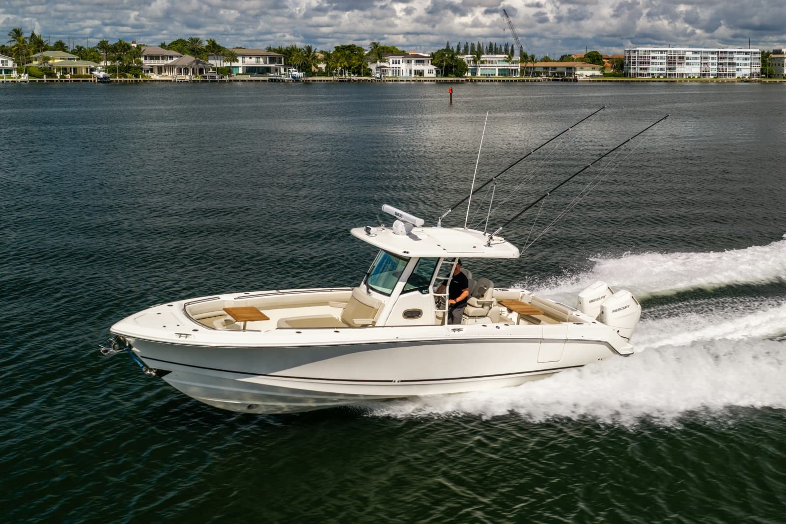2024 Boston Whaler 330 Outrage - Photo 14