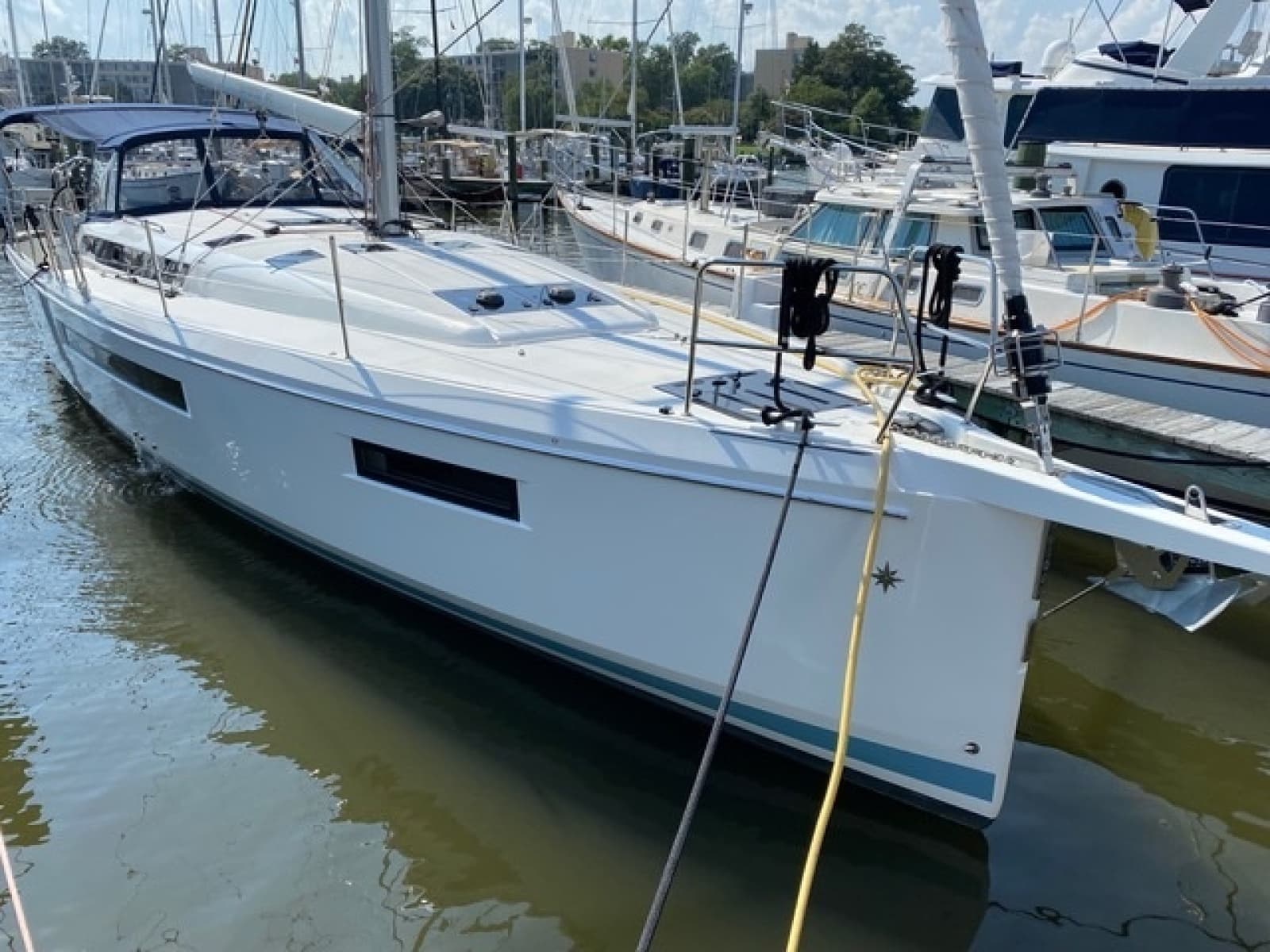 2020 Jeanneau Sun Odyssey 490 - Photo 2