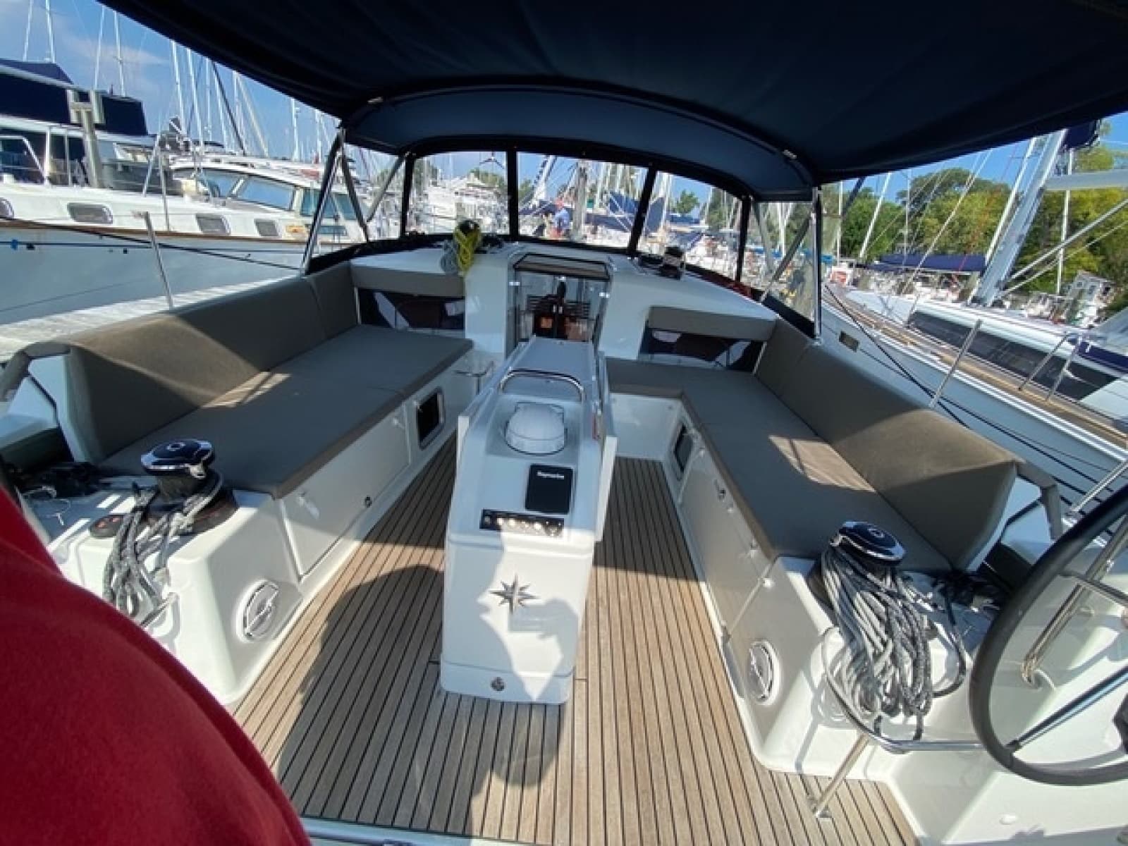2020 Jeanneau Sun Odyssey 490 - Photo 10