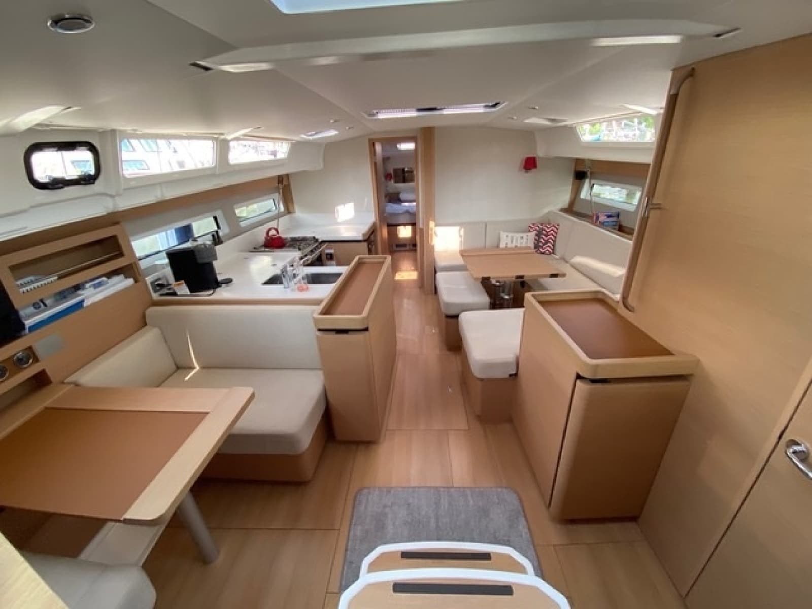 2020 Jeanneau Sun Odyssey 490 - Photo 12