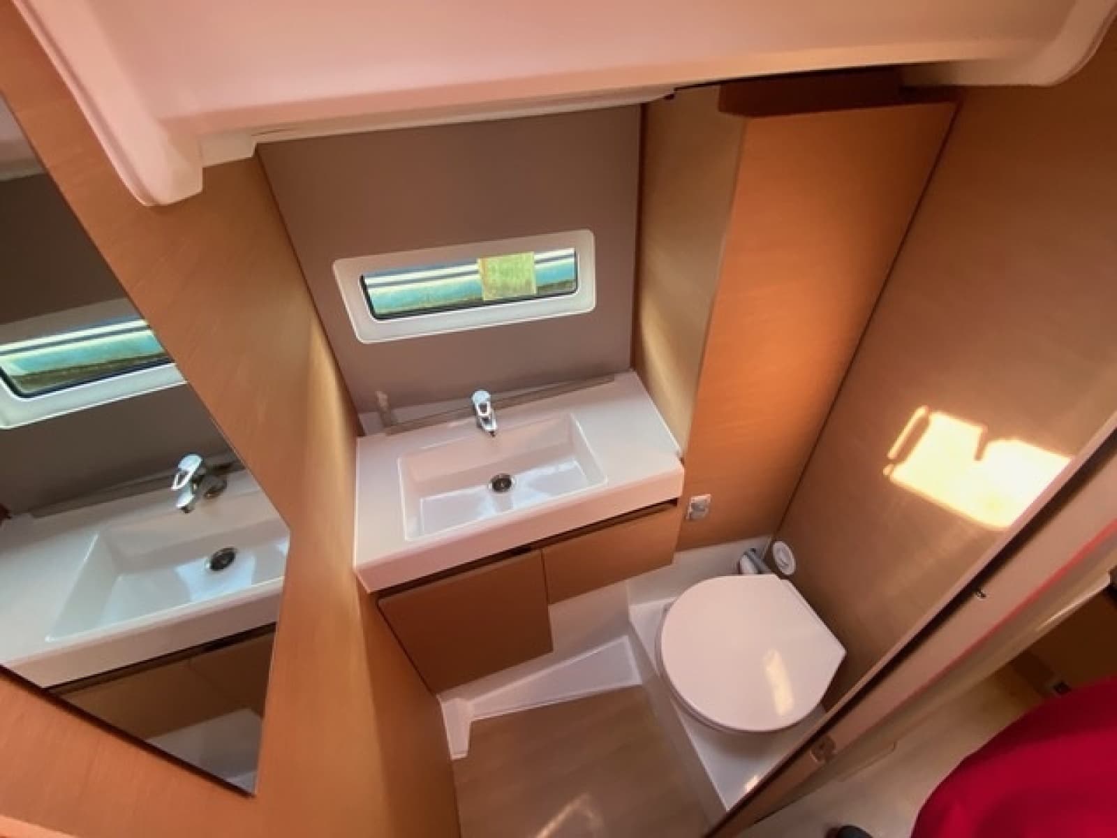 2020 Jeanneau Sun Odyssey 490 - Photo 24