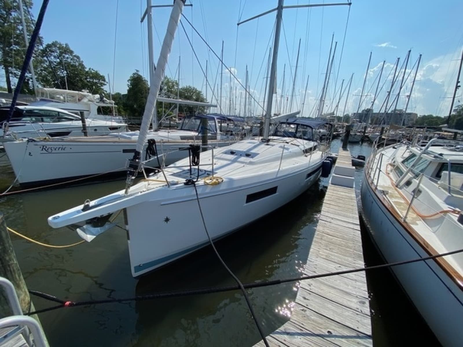 2020 Jeanneau Sun Odyssey 490 - Photo 3
