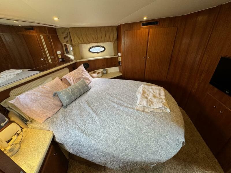 1999 Carver 406 Aft Cabin Motor Yacht - Photo 37