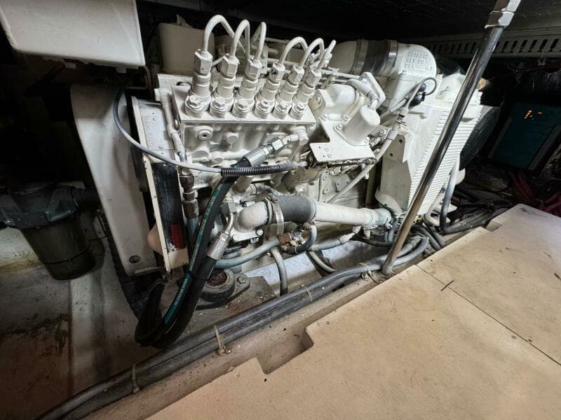 1999 Carver 406 Aft Cabin Motor Yacht - Photo 48