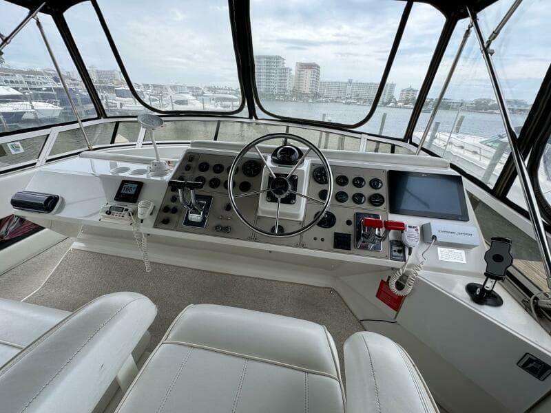 1999 Carver 406 Aft Cabin Motor Yacht - Photo 21