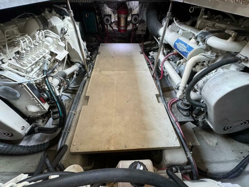 1999 Carver 406 Aft Cabin Motor Yacht - Photo 46