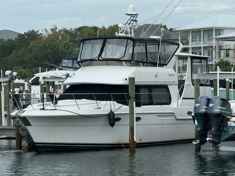 1999 Carver 406 Aft Cabin Motor Yacht - Photo 2