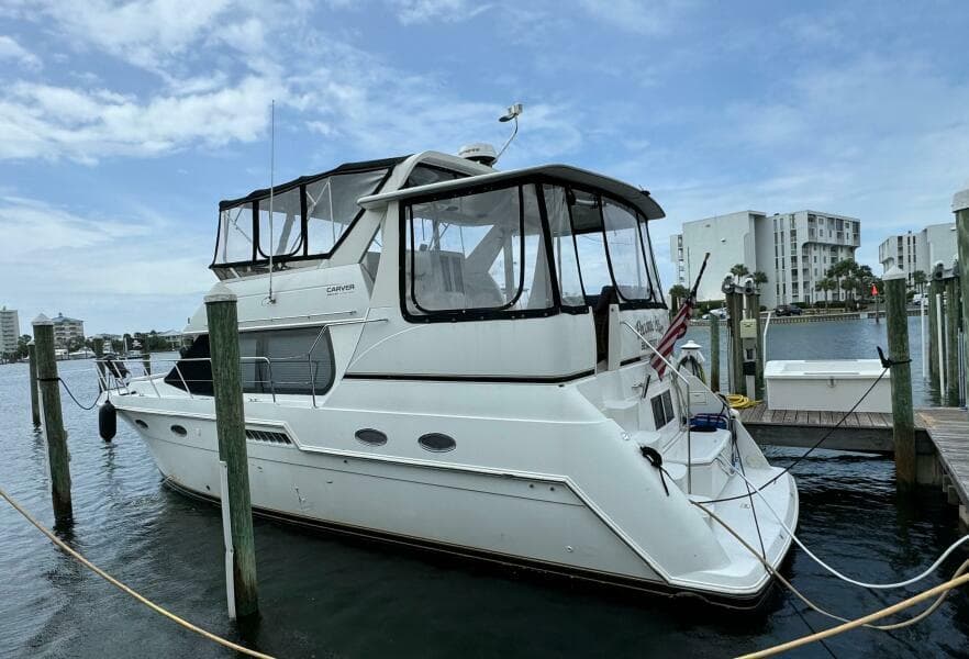 1999 Carver 406 Aft Cabin Motor Yacht - Photo 4