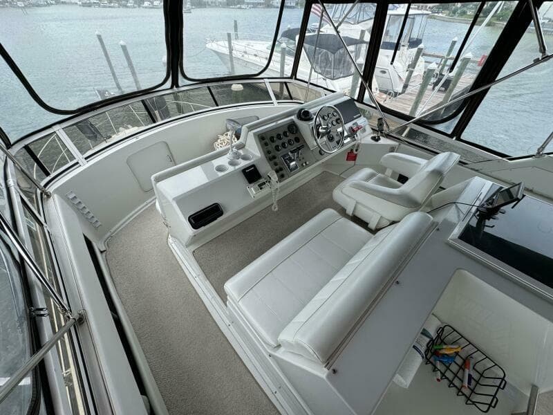 1999 Carver 406 Aft Cabin Motor Yacht - Photo 17