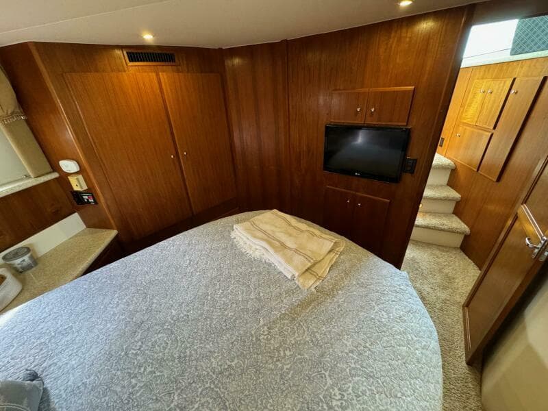 1999 Carver 406 Aft Cabin Motor Yacht - Photo 38