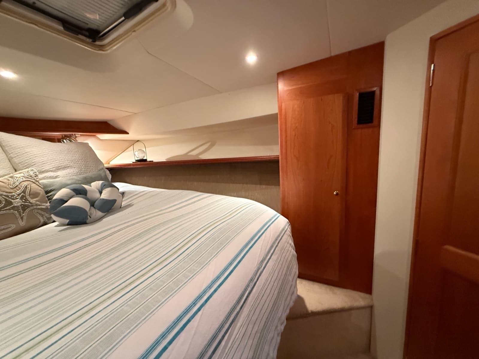 2001 Silverton Convertible - Photo 36