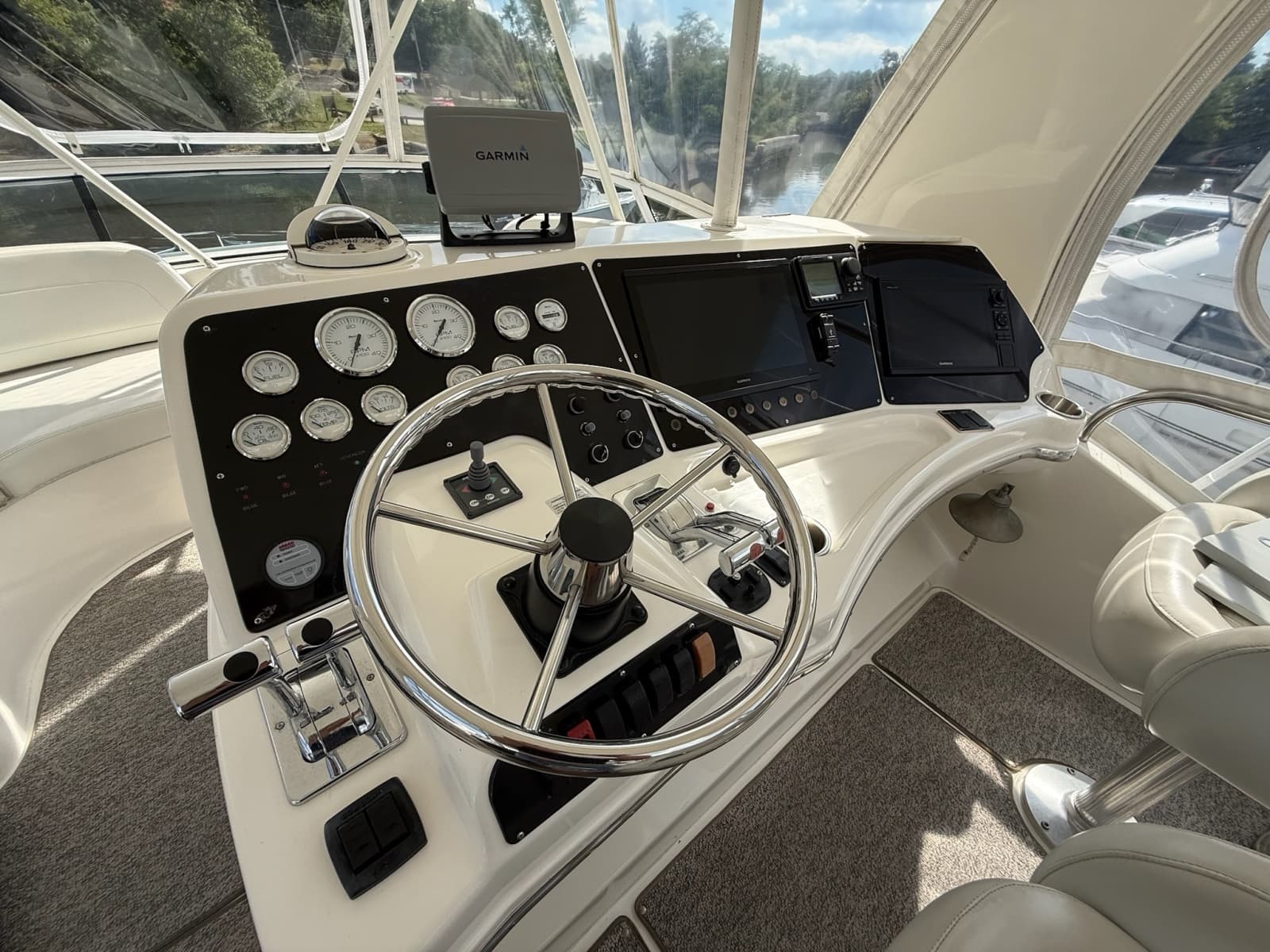 2001 Silverton Convertible - Photo 10