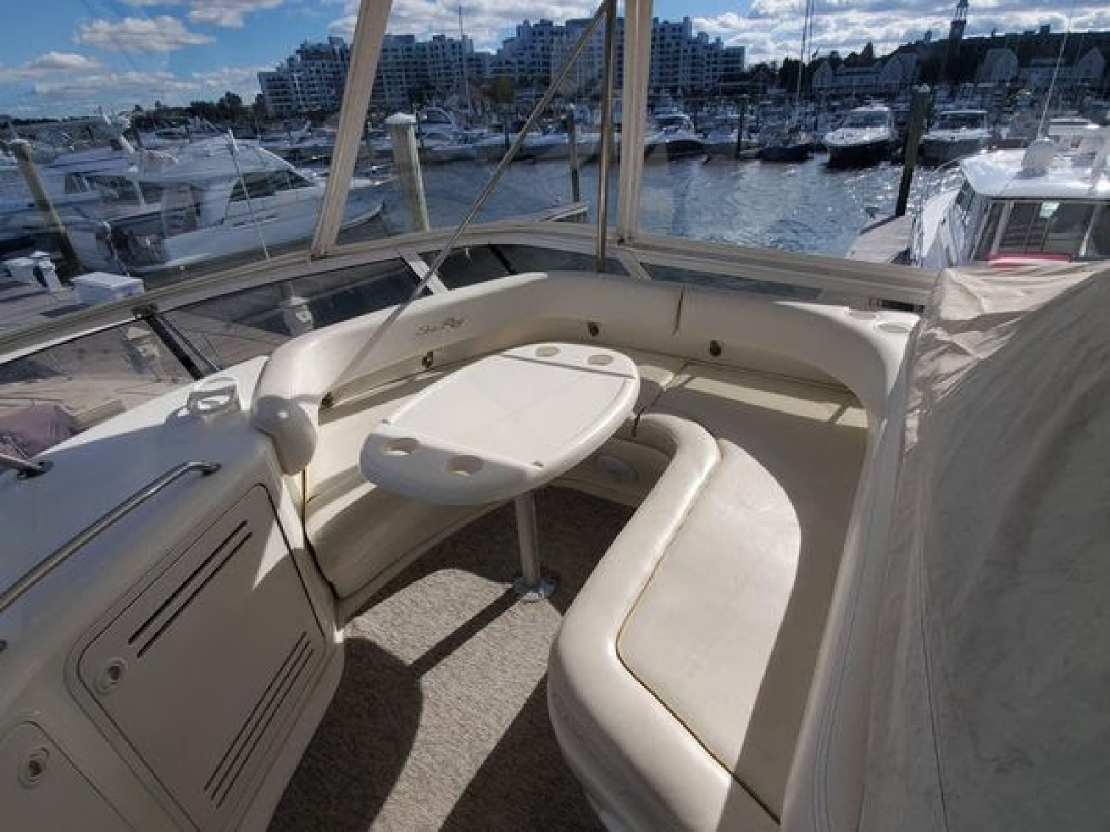 1999 Sea Ray Sedan - Photo 9