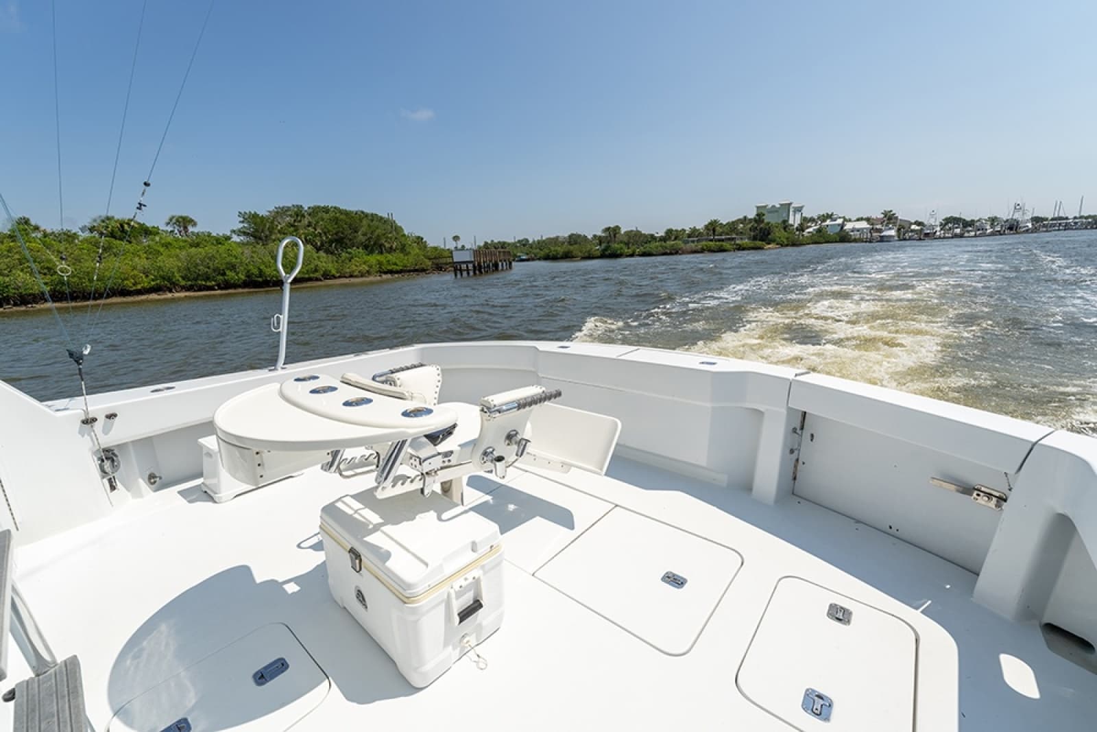2001 Hatteras 55 Convertible - Photo 18
