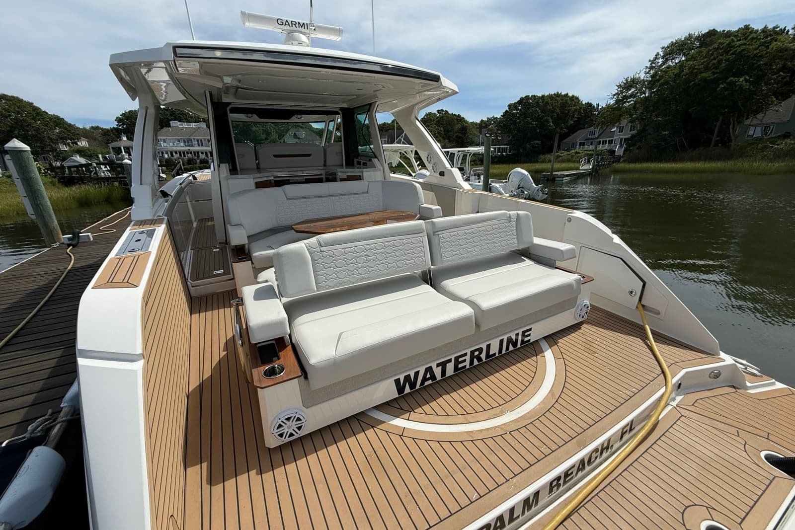 2022 Tiara Yachts 48 LS - Photo 40