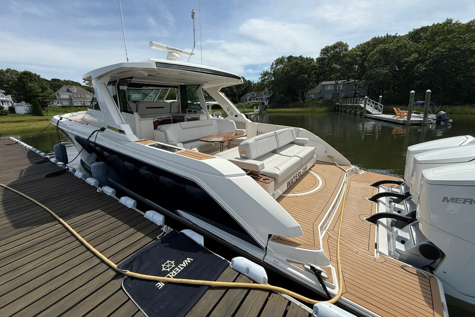 2022 Tiara Yachts 48 LS - Photo 8