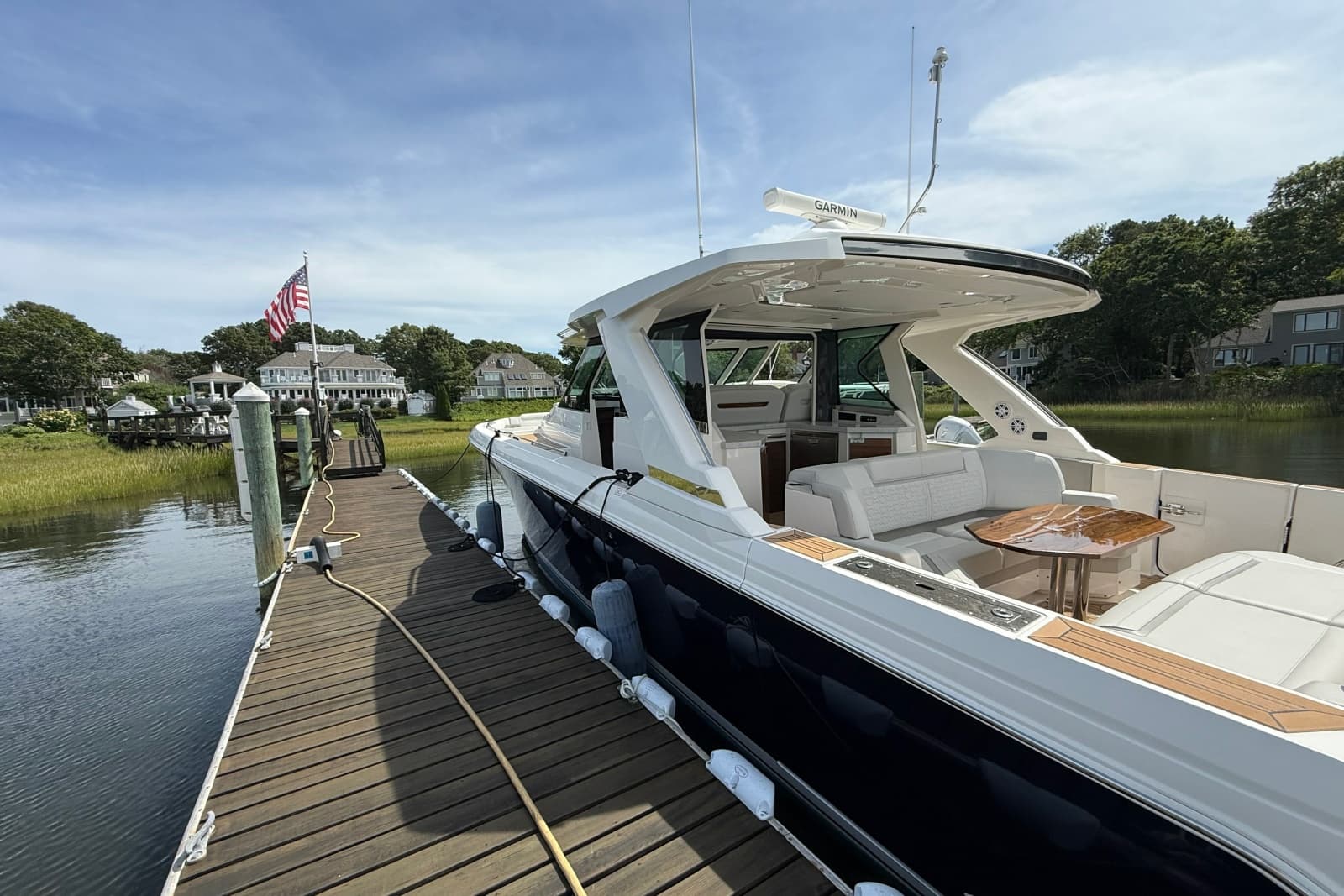 2022 Tiara Yachts 48 LS - Photo 7