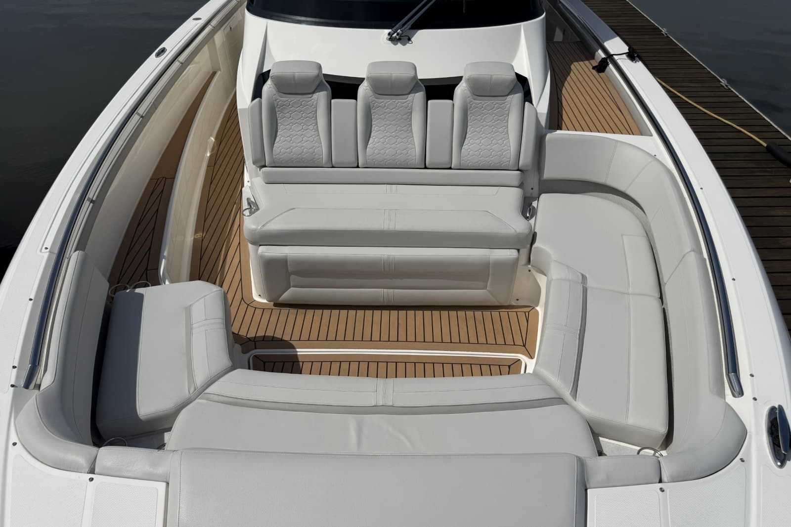 2022 Tiara Yachts 48 LS - Photo 35