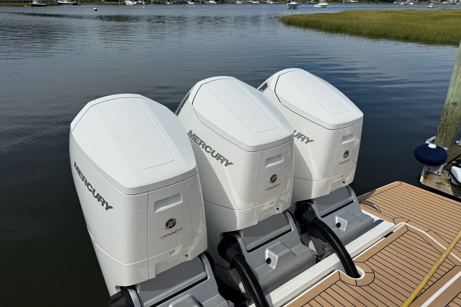 2022 Tiara Yachts 48 LS - Photo 37
