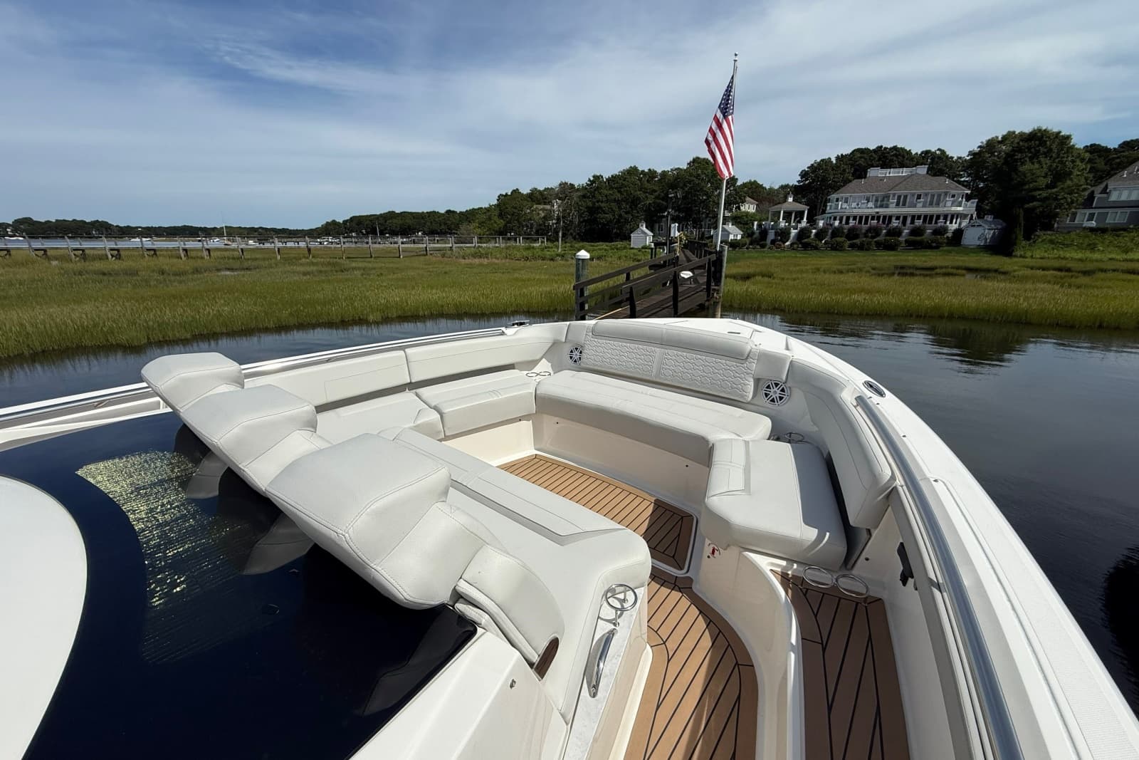 2022 Tiara Yachts 48 LS - Photo 36