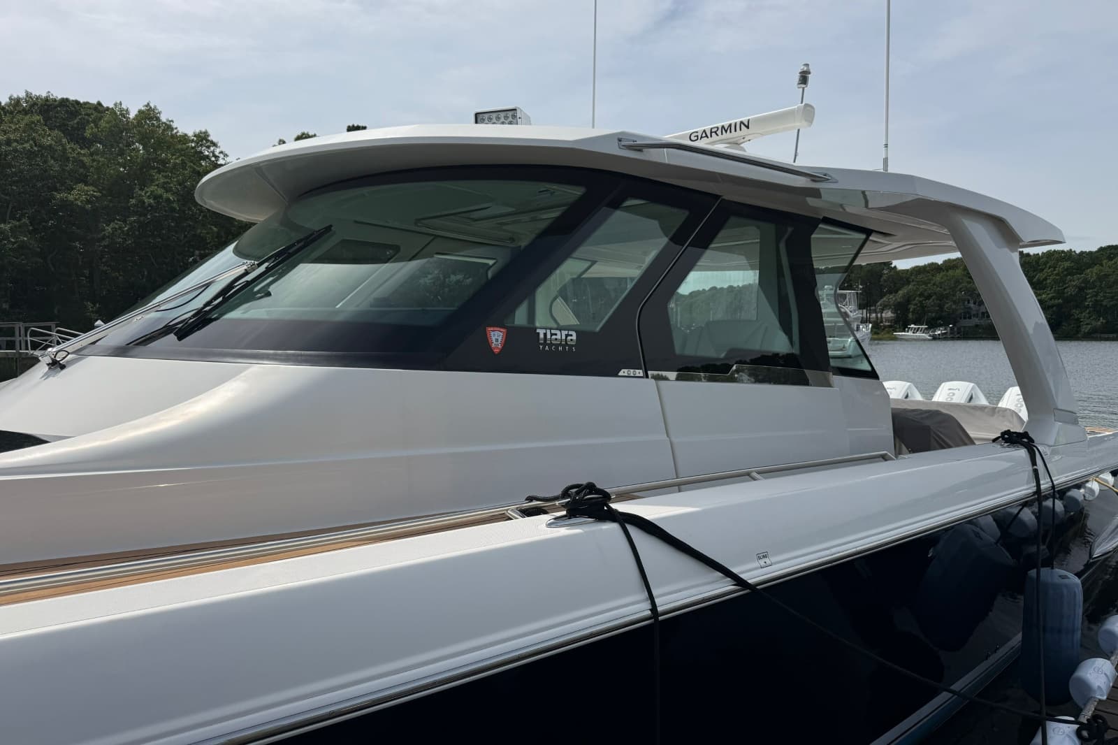 2022 Tiara Yachts 48 LS - Photo 5