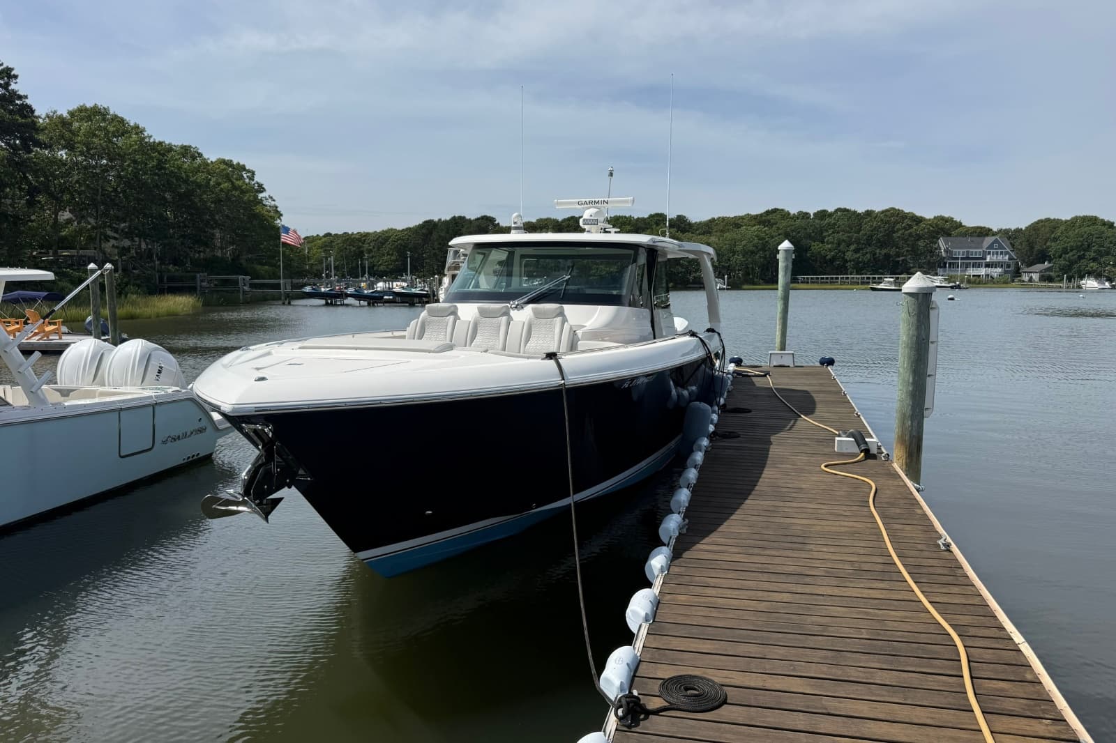 2022 Tiara Yachts 48 LS - Photo 4