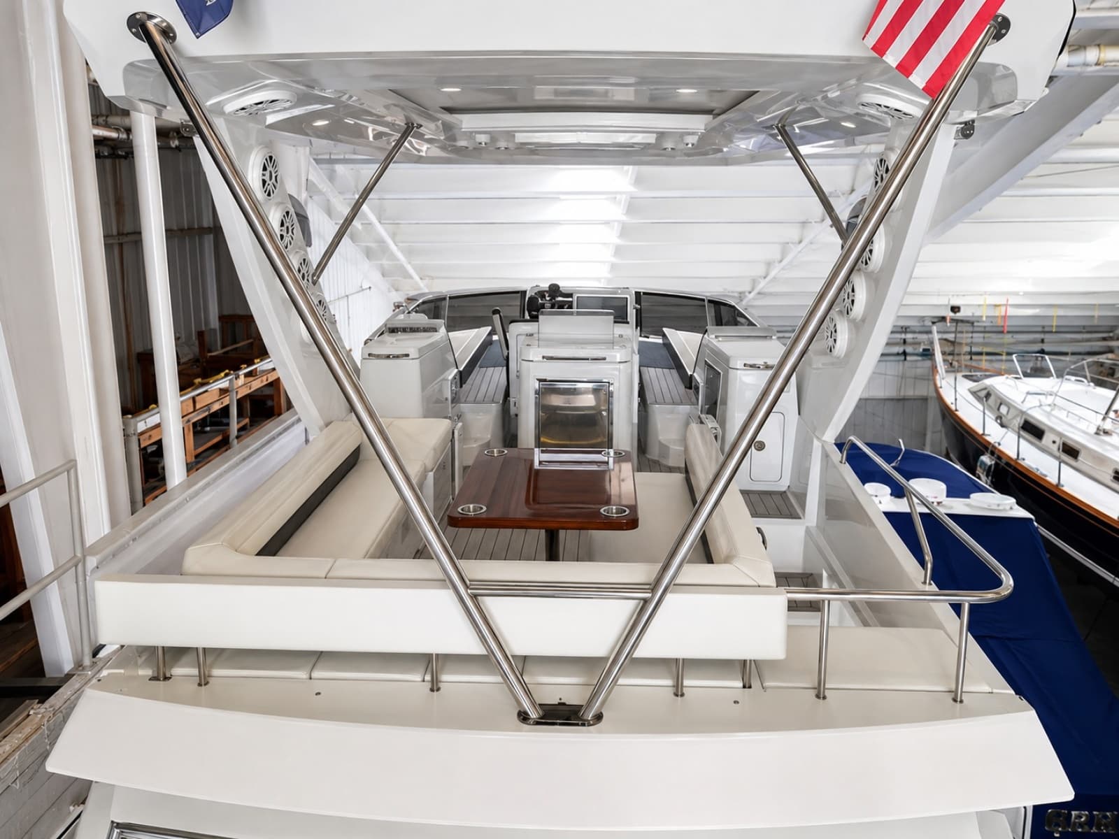 2019 Cruisers 60 FLY - Photo 5