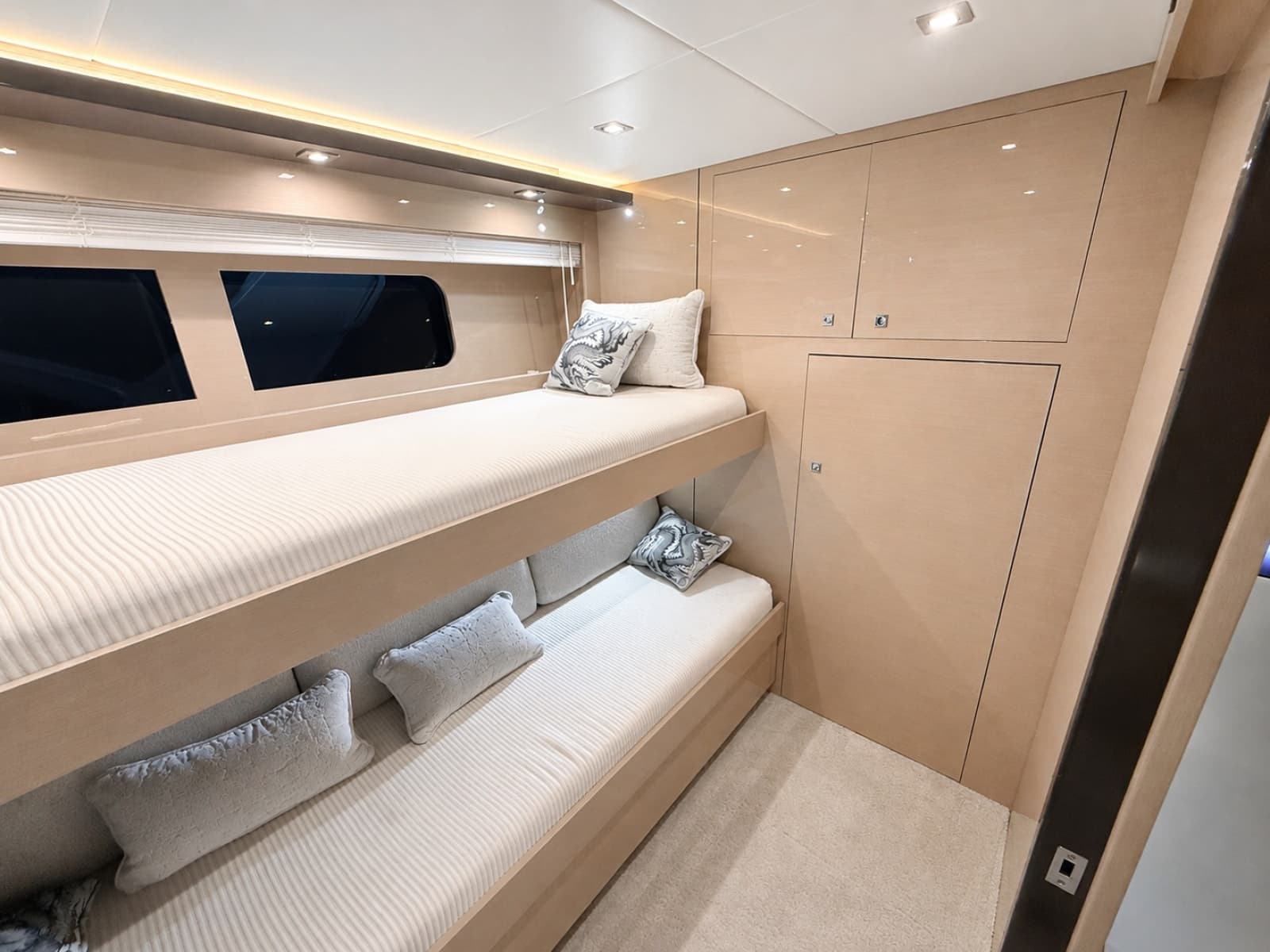 2019 Cruisers 60 FLY - Photo 13