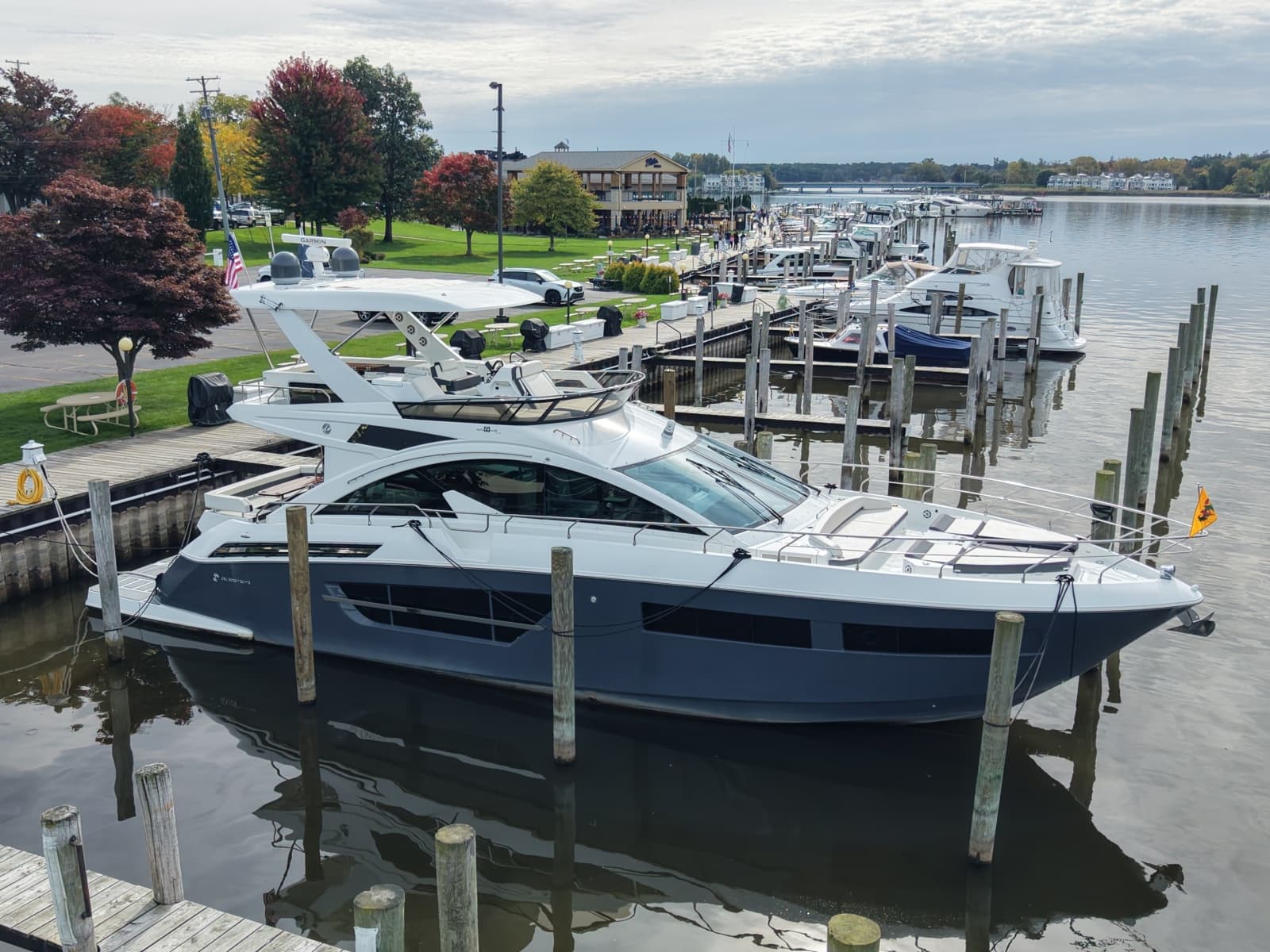 2019 Cruisers 60 FLY - Photo 1
