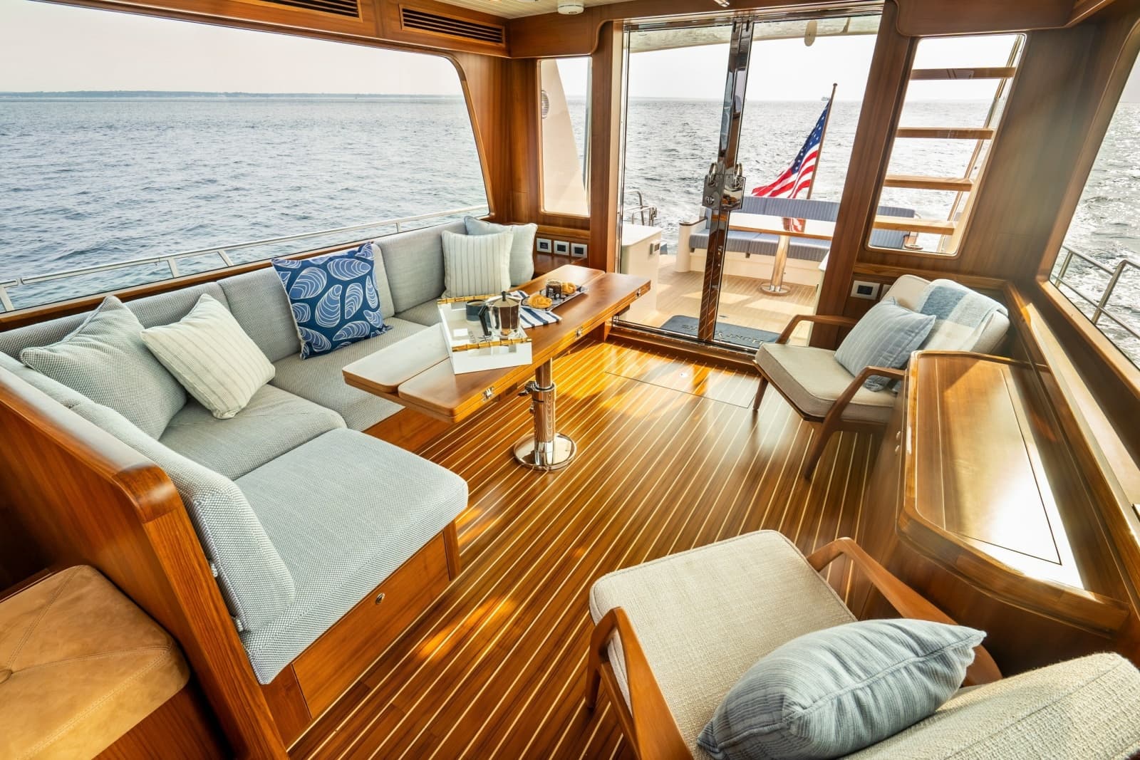 2027 Hunt Yachts 56 Flybridge - Photo 33