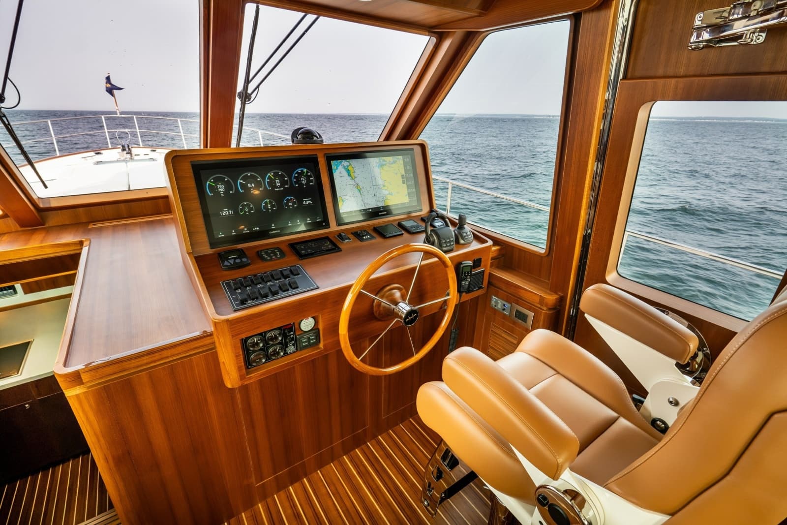 2027 Hunt Yachts 56 Flybridge - Photo 44