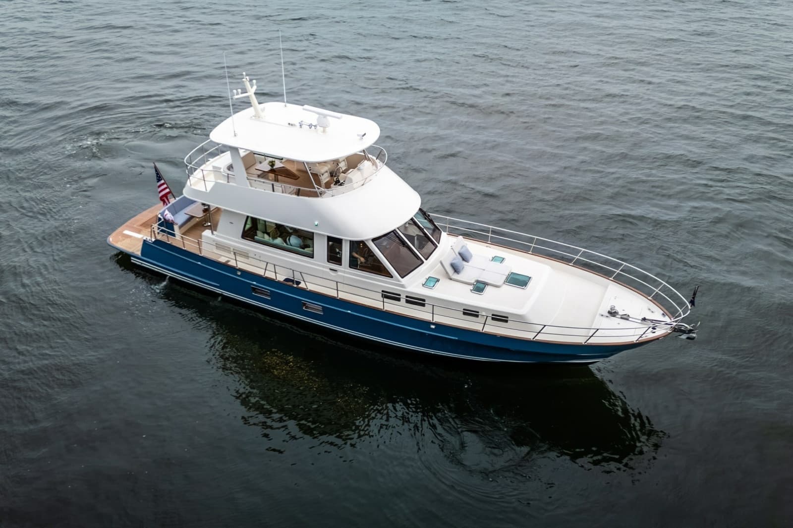 2027 Hunt Yachts 56 Flybridge - Photo 23