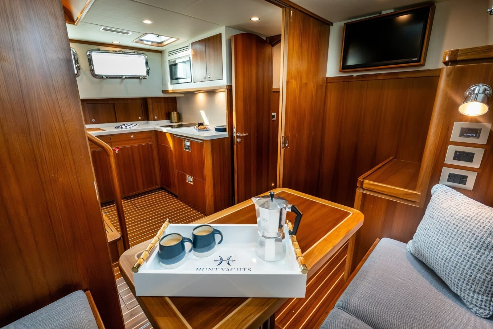 2027 Hunt Yachts 56 Flybridge - Photo 47