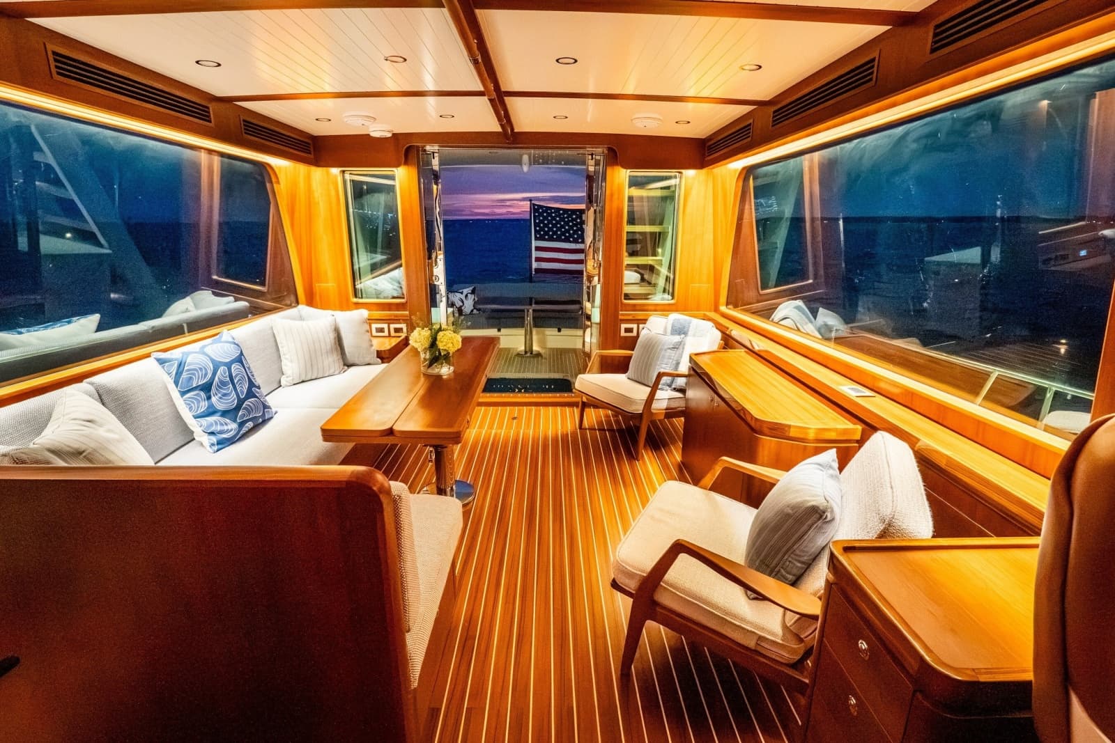 2027 Hunt Yachts 56 Flybridge - Photo 37