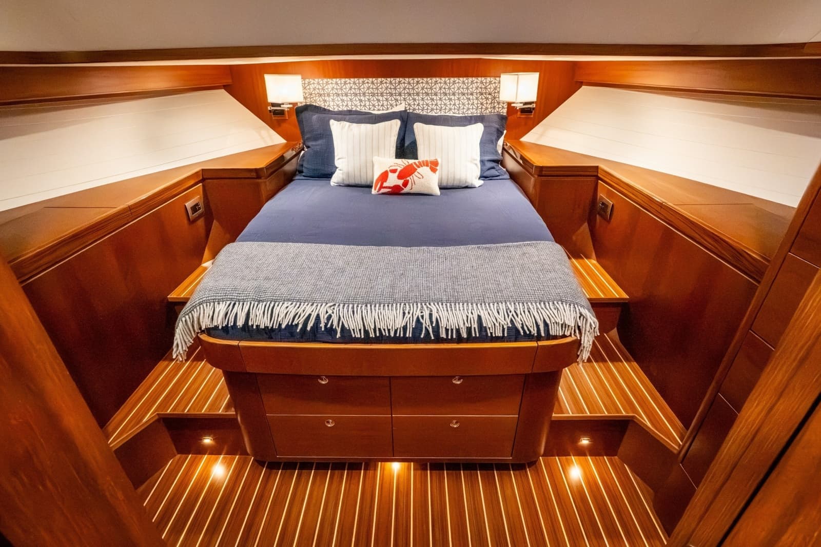 2027 Hunt Yachts 56 Flybridge - Photo 68
