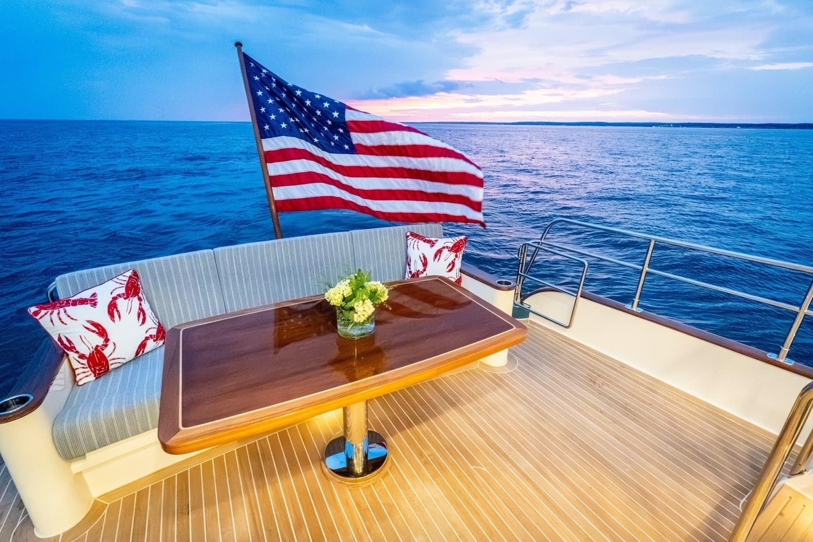 2027 Hunt Yachts 56 Flybridge - Photo 5
