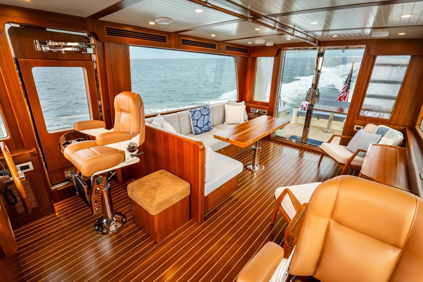 2027 Hunt Yachts 56 Flybridge - Photo 36