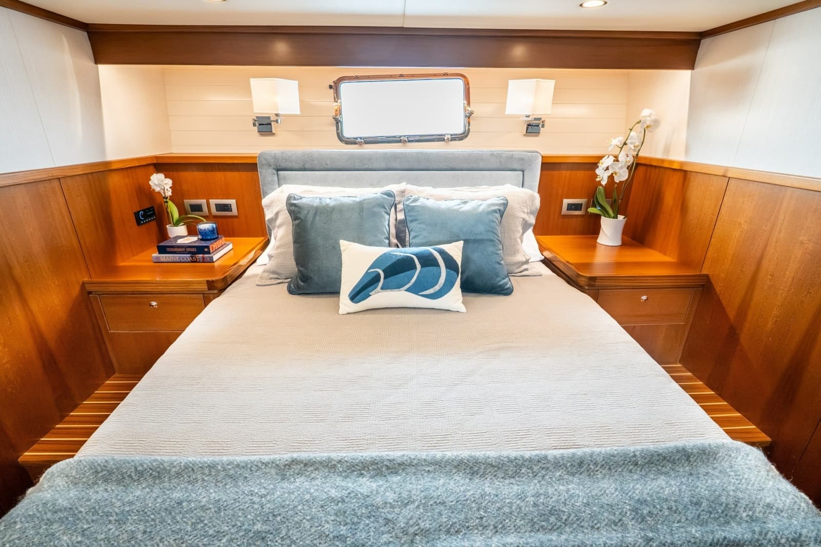 2027 Hunt Yachts 56 Flybridge - Photo 55
