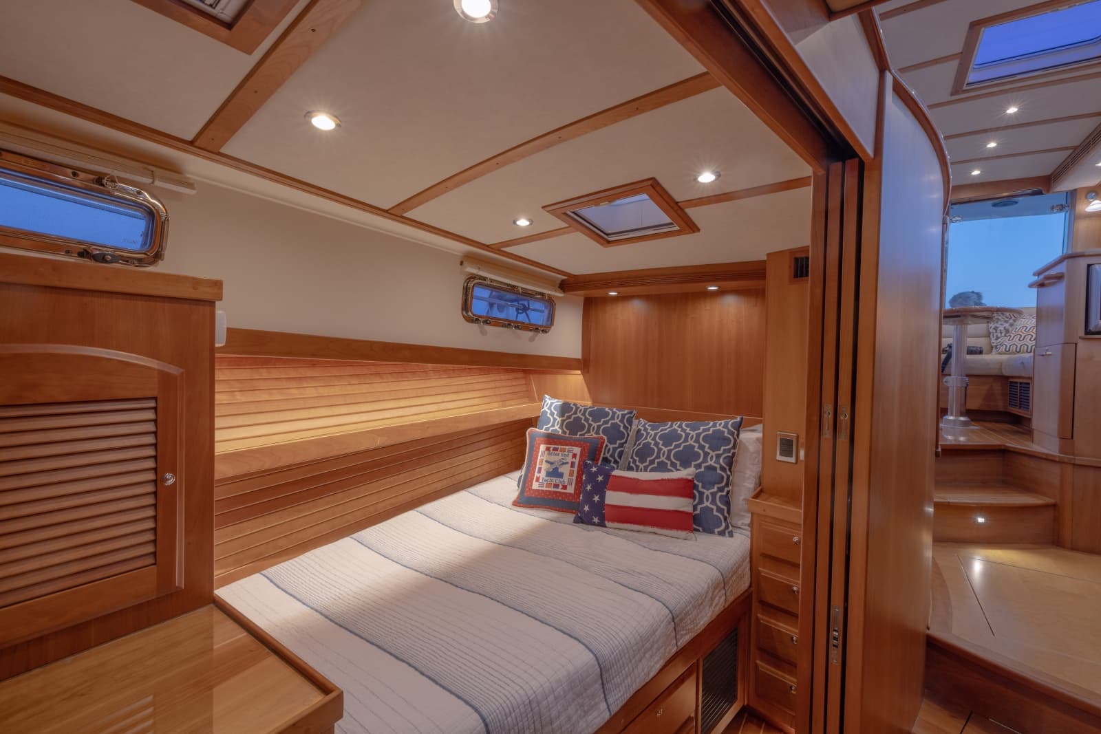 2012 Sabre 42 Salon Express - Photo 36