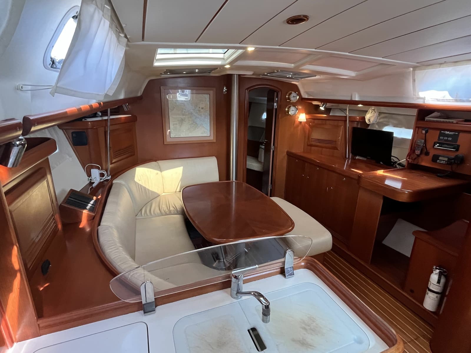 2006 Beneteau Oceanis 393 - Photo 9