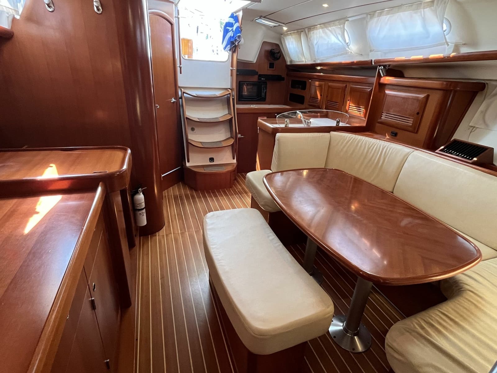 2006 Beneteau Oceanis 393 - Photo 16