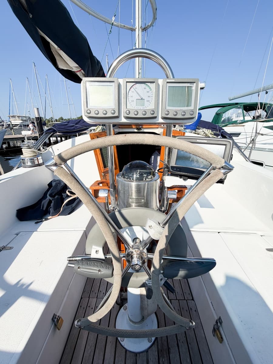1989 Nonsuch 33 - Photo 11