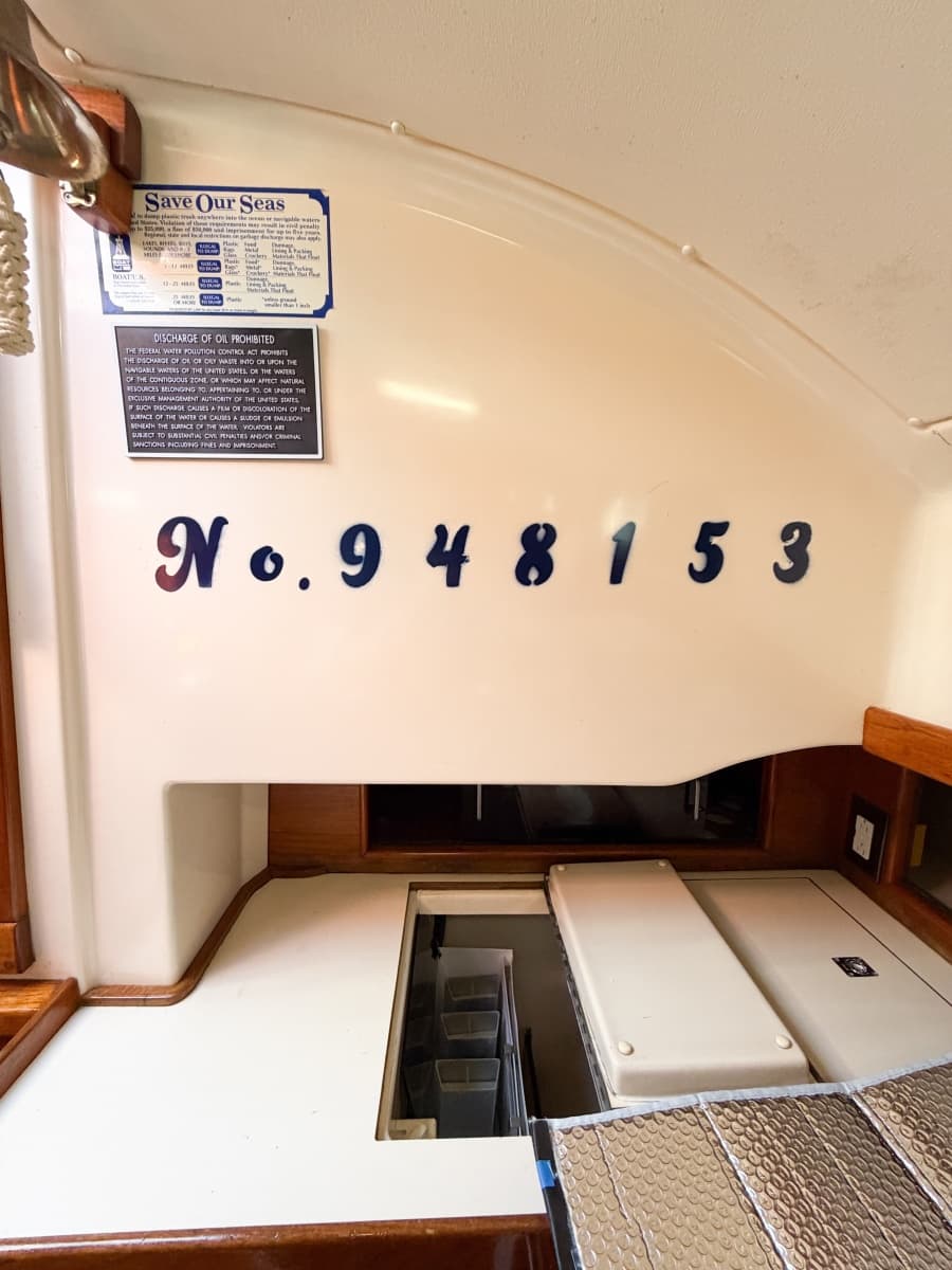 1989 Nonsuch 33 - Photo 47