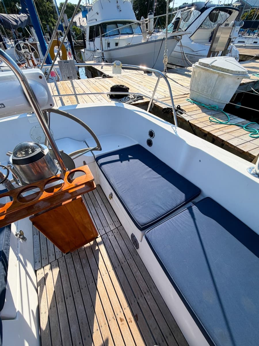 1989 Nonsuch 33 - Photo 59