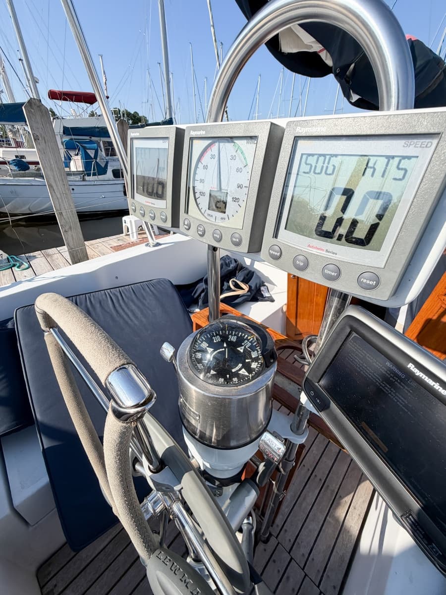 1989 Nonsuch 33 - Photo 12