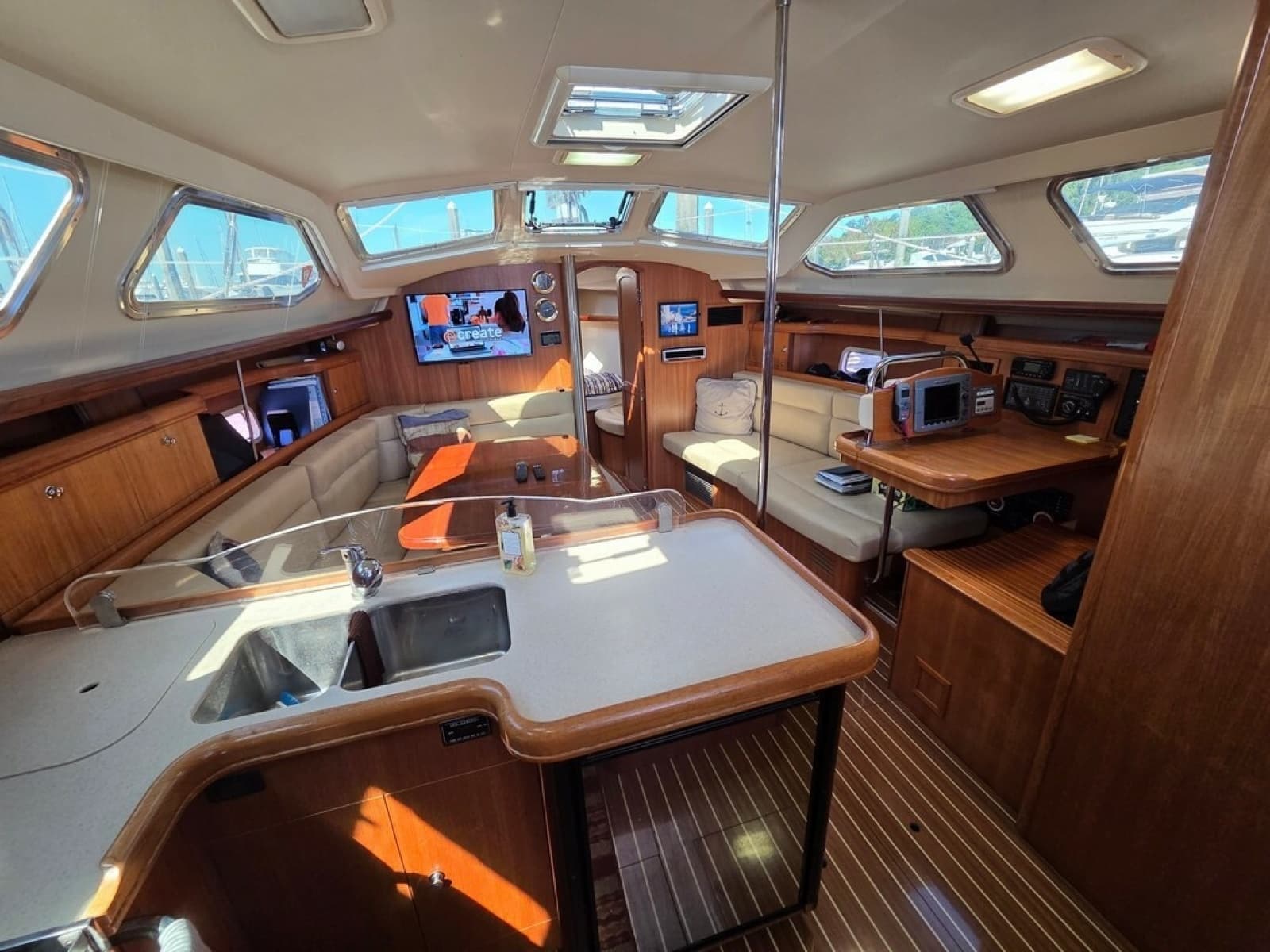 2007 Hunter 44 Deck Salon - Photo 29